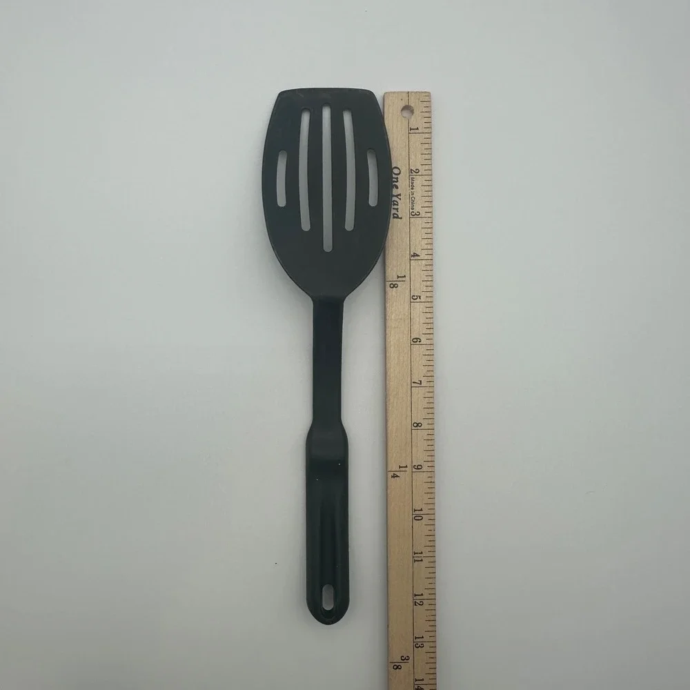 Pampered Chef Black Nylon Slotted Turner Spatula Heat Resistant 428F USA Made